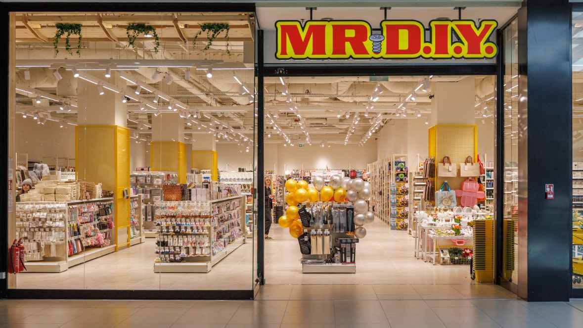 Gemini Park, MR D.I.Y